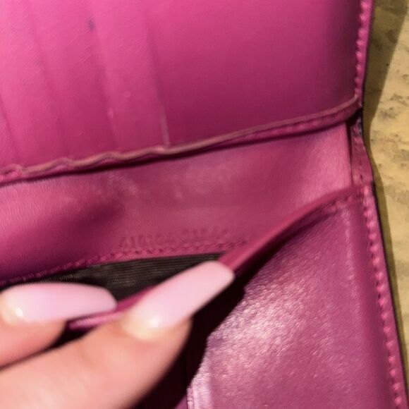 Used Gucci GG bifold wallet. - Picture 8 of 8